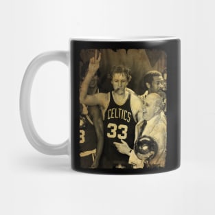 Larry Bird - Vintage Design Of Basketball Mug